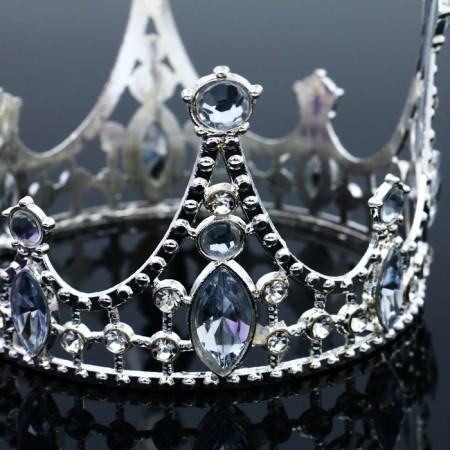 Jewelry for the Crown Cake, Silver Color-2