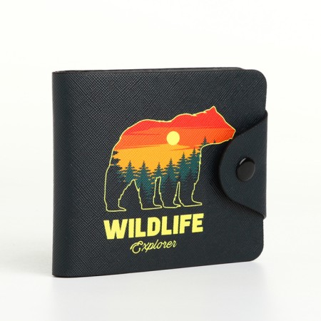 Wallet on the button, the color is black