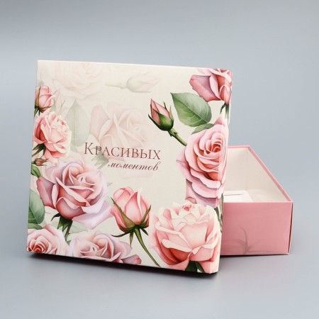 The box is folding, the lid is “beautiful moments”, 20 x 20 x 6 cm without a window-4