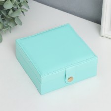 Casket to the leatherette for jewelry 