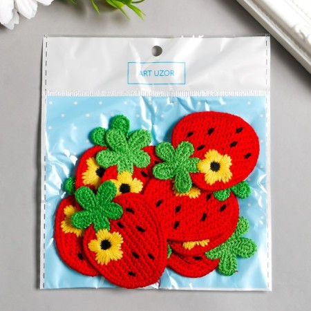 Decor for creativity Textile Embroidery "Strawberry with Flower" 6x4.5 cm-2