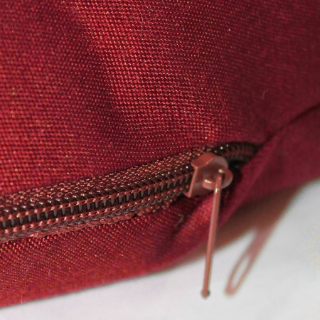 The pillow is round to the water -shaped d60 cm, red color, Greta 20%, polyester 80%-4
