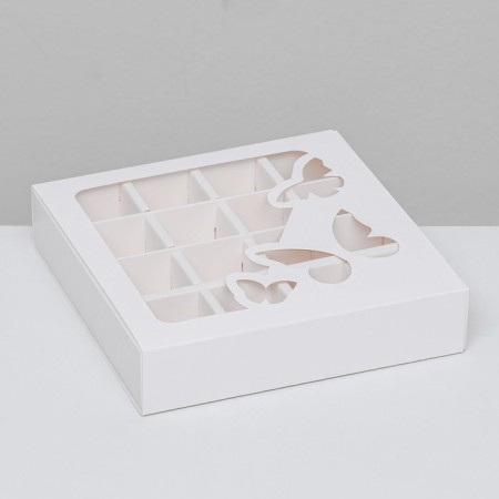 Box under 16 sweets cutting down, "butterflies", white 17.7 x 17.7 x 3.8 cm-1