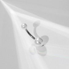 Piercing in the navel 