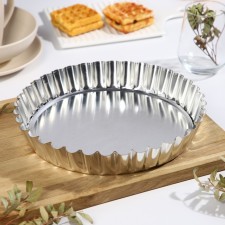 Baking form with a removable bottom, h = 4.5 cm, d = 28 cm