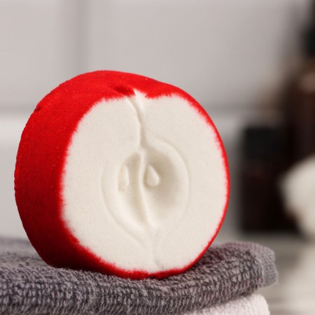 Bombing for the bathtub "Apple" 95 g aroma apple-cute