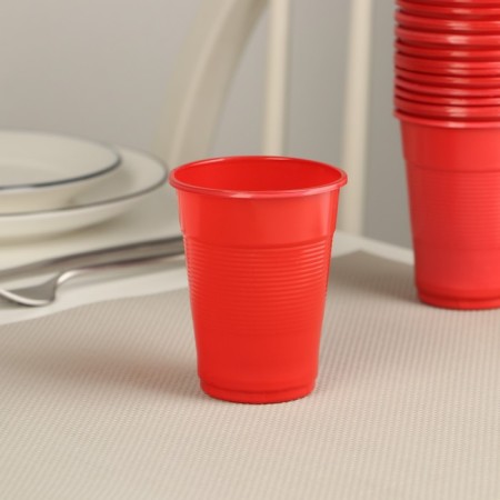 A single -single plastic glass "POPS", 200 ml, red color