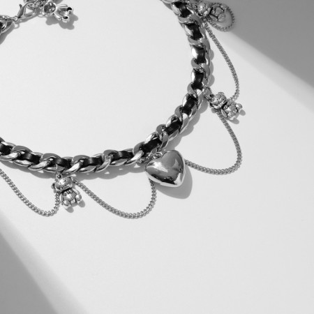 The molestone of the multi-layer "heart" of the bear, the color is black in silver-1