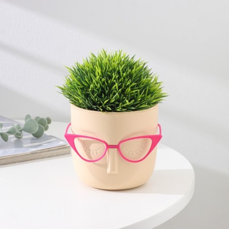 Kashpo for flowers with an insert “Marie”, 650 ml, d = 11.5 cm, h = 10.5 cm, color white clay