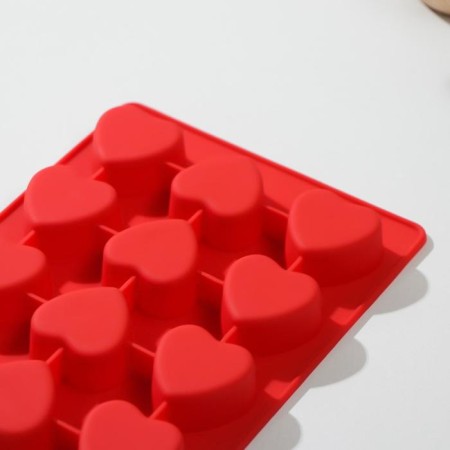 Form for chocolate of the share "Heart with a pattern", 21 × 14.5 × 2 cm, 12 cells, color mix-1