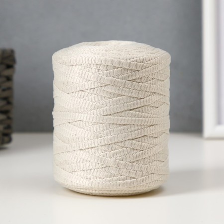Knitting cord 100% polyester 5 mm cylinder, 180 g, 140 m 02 -milk