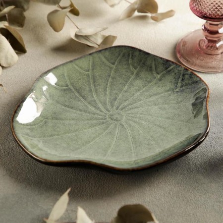 Ceramic serving "Flower", d = 21.5 cm-1