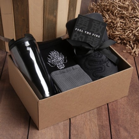 Gift recruitment "Real Dragon" blankets, socks (2 pairs), thermostatic
