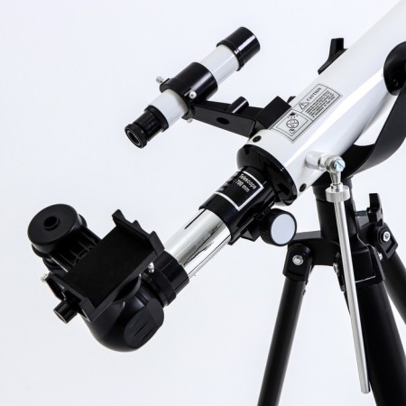 Telescope astronomer, professional-1