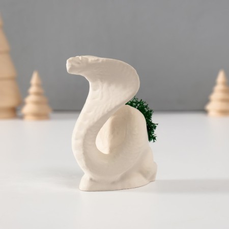 Souvenir "Cobra" with moss white 5x6.5x8 cm (moss green stabil)