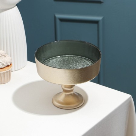Victoria Regina, glass, d = 16 cm
