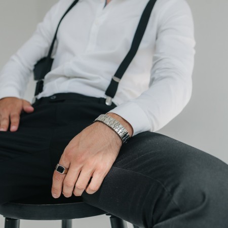 Male “ring” ring labyrinth, golden-black color in silver, 18 size-2