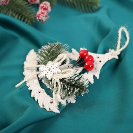 Christmas tree decoration "Christmas tree with berries" 11x11 cm, white-1
