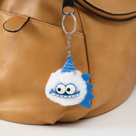 Fluffy on the ring "Piranha" white 7.5x7x6 cm