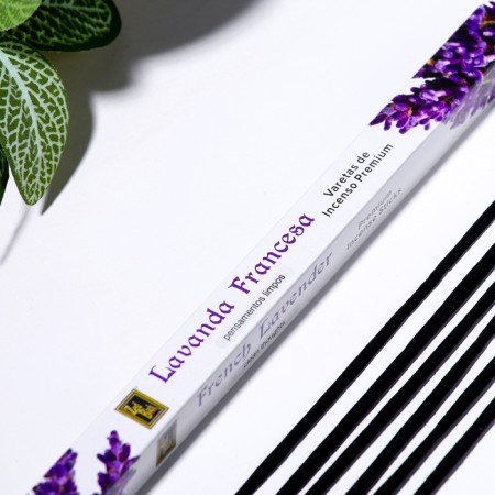 Black Black "French lavender French Lavender", 8 wands to the pack, tetrahedral-1