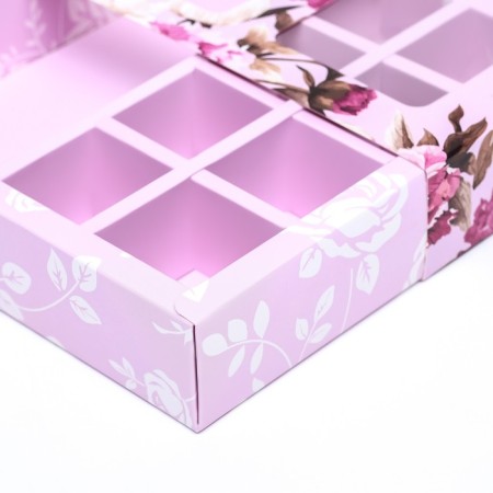 Box for 8 sweets + chocolate, with a window, "roses" 17.7 x 17.8 x 3.8 cm-4