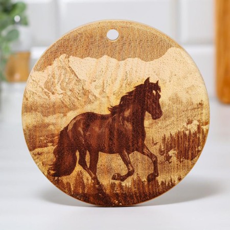 Board from the massif “horse”, round, 18 × 18 cm