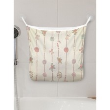 Organizer in a bath on suction cups 