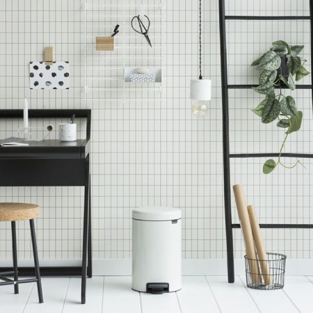 Brabantia Newcon bucket, plastic inner bucket, with a pedal, white color, 12 liters-5