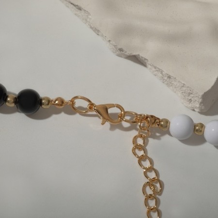A decorative-based pendant-based pendant, black and white color in gold, l = 40 cm-1