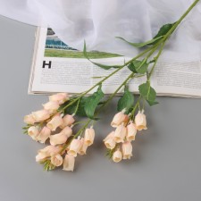 Artificial flowers 