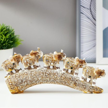 Polystone souvenir "Five white elephants on a tusk with a blade of Arab carpet" 10x21.5x4.5 cm