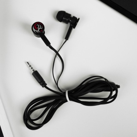The headphones wired in the box, “coolest”, vacuum, black-3