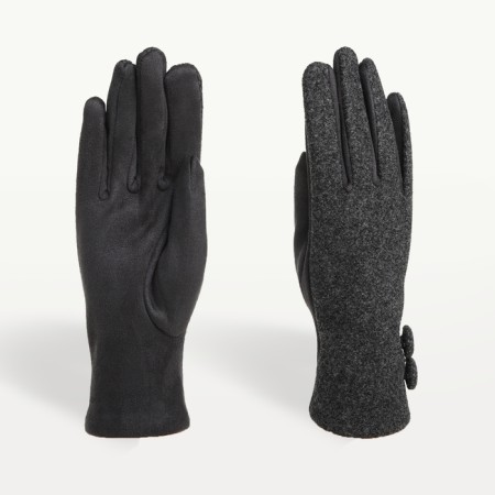 Gloves are female, dimensionless, without insulation, black color