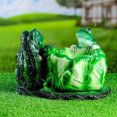 Figure pot "Two frogs on cabbage" 26x19cm-2