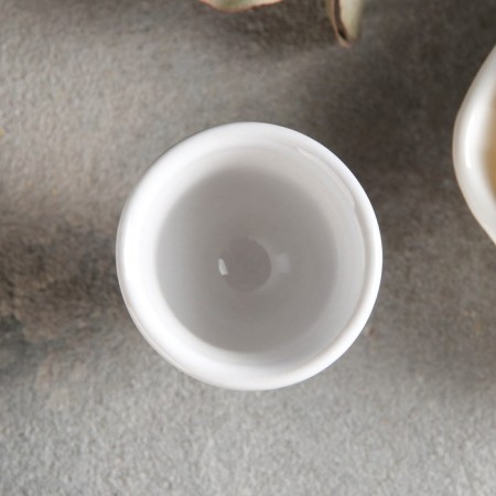 Ceramic stand under the egg “Blanche”, D = 4 cm, white color-1