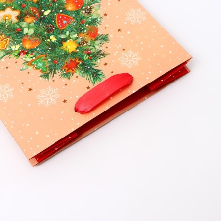 Gift package "Beautiful Christmas tree", 18 x 22.3 x 10 cm-2