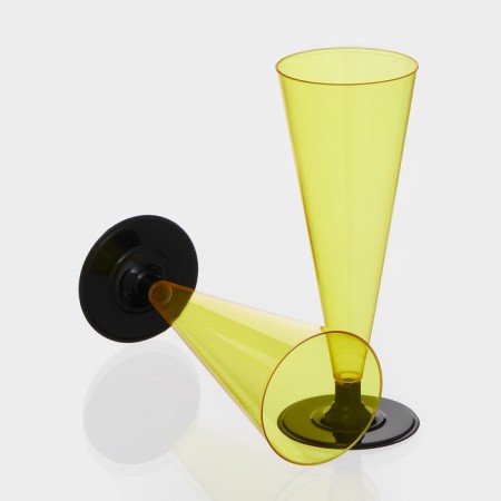 A plastic disposable “cone” plastic glass, 150-180 ml, 6 pcs in packaging, yellow color with a black leg-15
