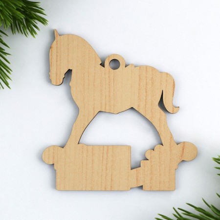 Wooden suspension on the “Horse” substrate 8.8 x 9.2 cm.-3