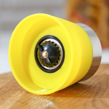 Mill for spices "Modern", 200 ml, 6.5 × 18.8 cm, yellow color-3