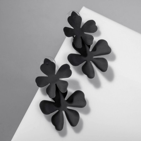 Earrings Metal "brightness" flowers, black color-1