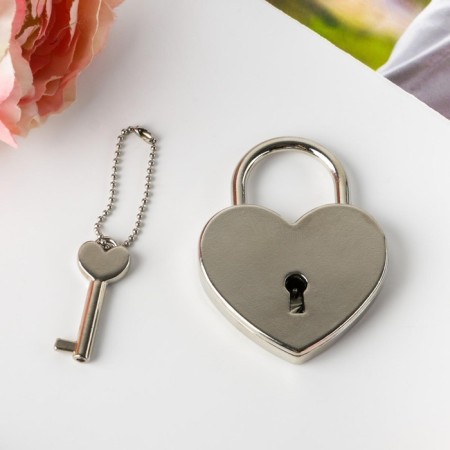 Wedding castle with the key "Together forever."-4