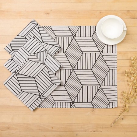 A set of decorative napkins of the share 40x40cm 4pcs, white trend, 100% PE