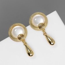 Earrings with pearls 