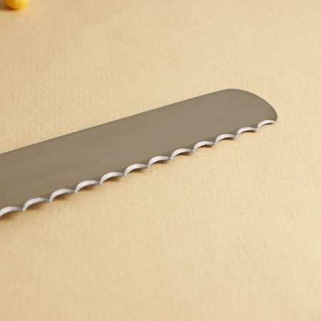 Biscuit knife, large teeth, plastic handle, working surface 30 cm, blade thickness 1.8 mm-2
