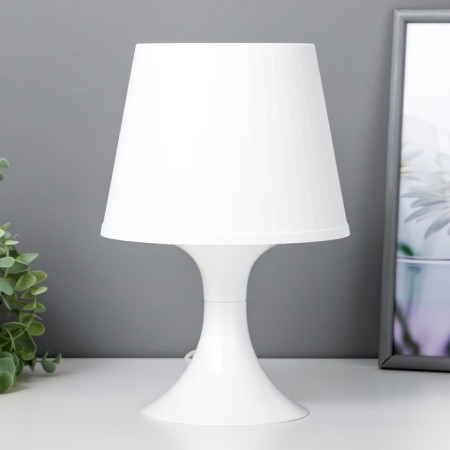 Table lamp 1340001 1HE14 15W white d = 19.5 height 28 cm Risalux