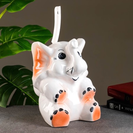 Stand under the ruff "elephant", with a brush-5