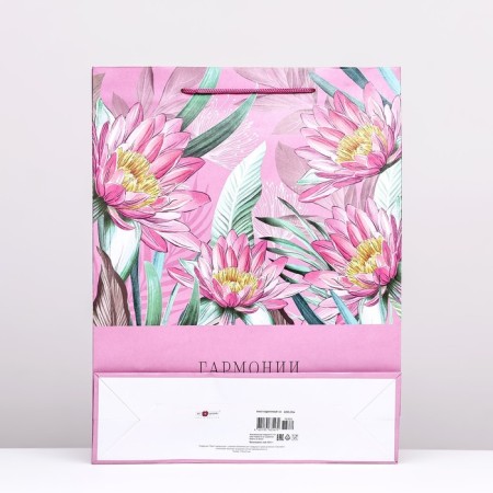 Gift package "Flower abundance", 33 x 42.5 x 10 cm-1