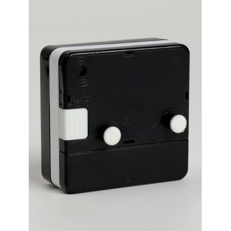 Watch alarm clock, on batteries, with backlight, 5.6 x 5.6 x2.5cm, dial d-5 cm-2