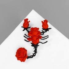 Brooch 