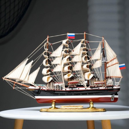 Survenger ship "Sedov" 52*8*34cm